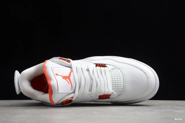 Boostmaster lin 4 Team Air OrangeCT8527-118 Jordan 0820